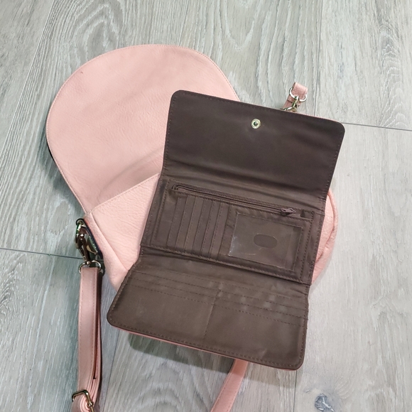 Cross Body Round stud purse - Picture 4 of 6